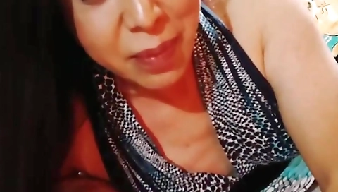 Mature woman fucking her new squirting Mature woman fucking her new squirting